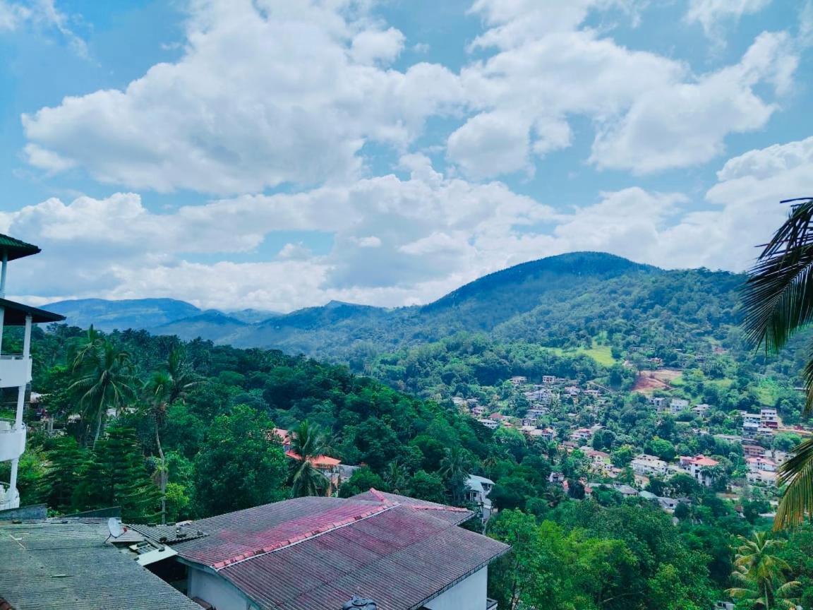 فندق Mountain View كاندي المظهر الخارجي الصورة