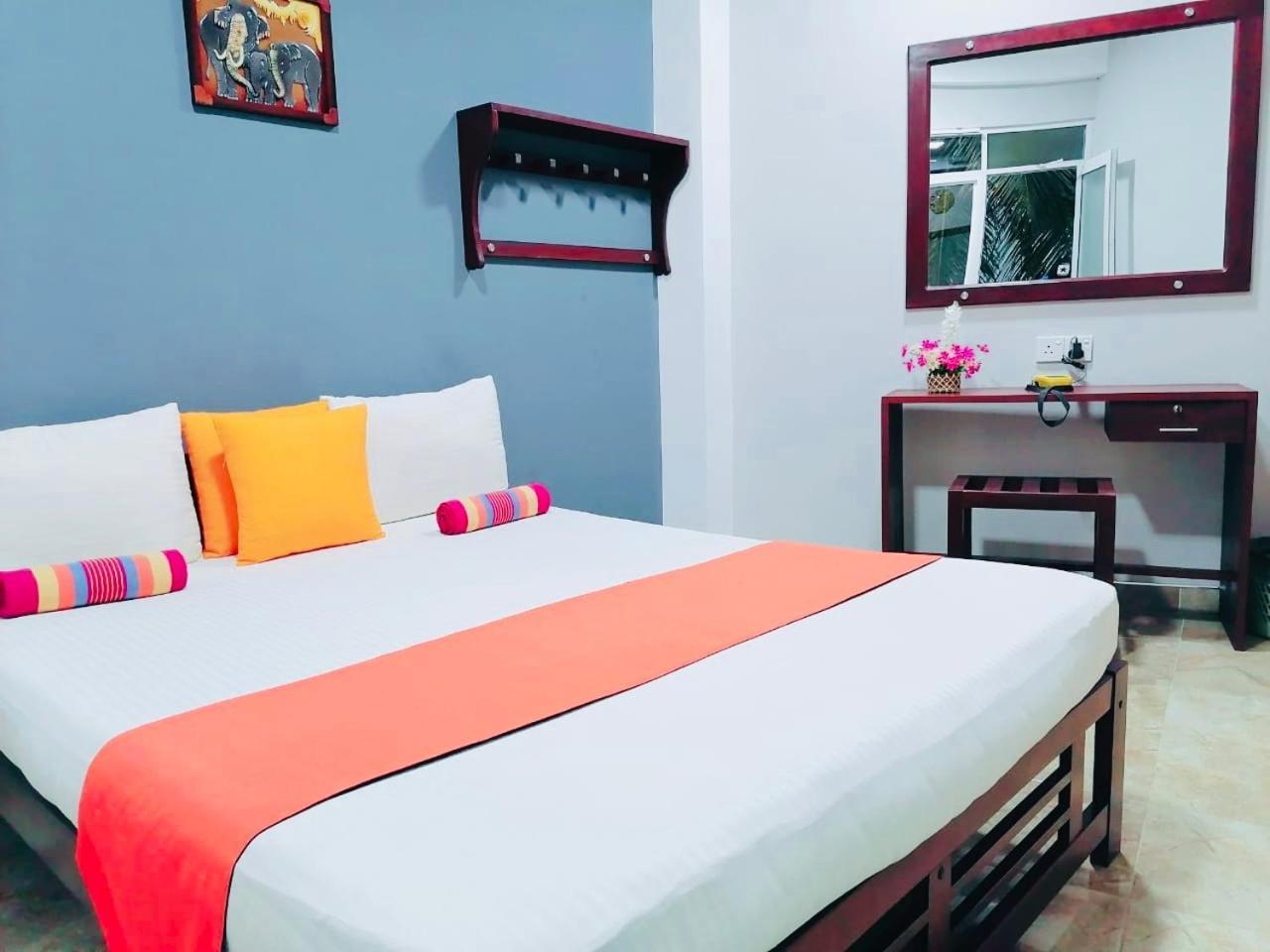 فندق Mountain View كاندي المظهر الخارجي الصورة